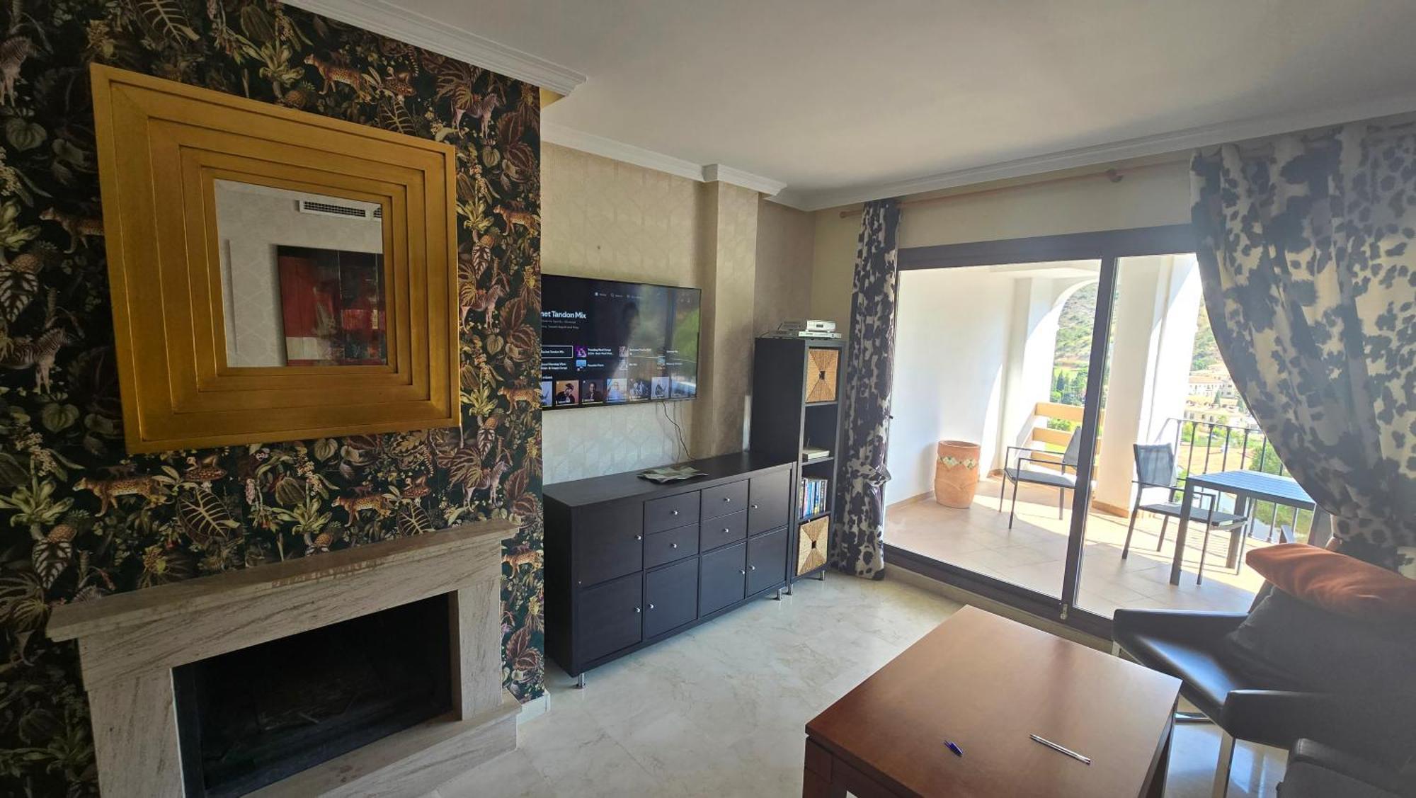 Luxurious Holiday Home In เบนาบีส ภายนอก รูปภาพ